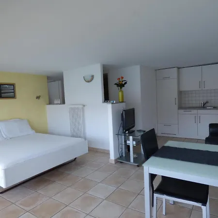 Casa Conti Al Lago Апартаменты *